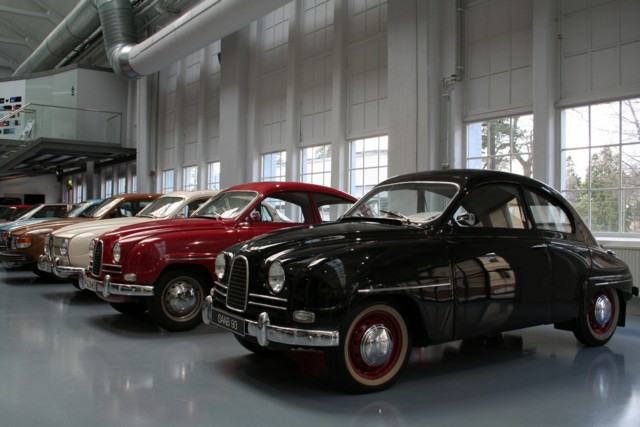 1960 - Saab 93F - The 1960 model year 93 received the designation 93F, the F denoting new front hinged doors, a feature of the 93, the GT750 and later the 95.